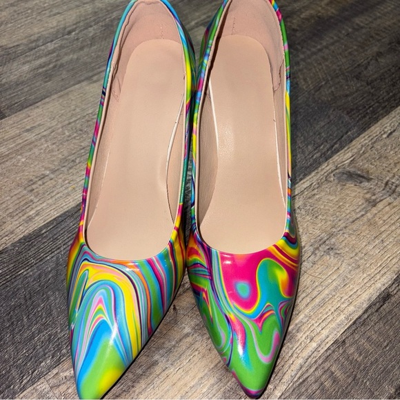Vibrant Multicolor Women's Heels NWOB - Picture 4 of 8